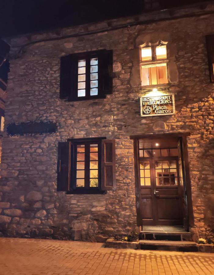 ホテル Hostal Placa Garós エクステリア 写真